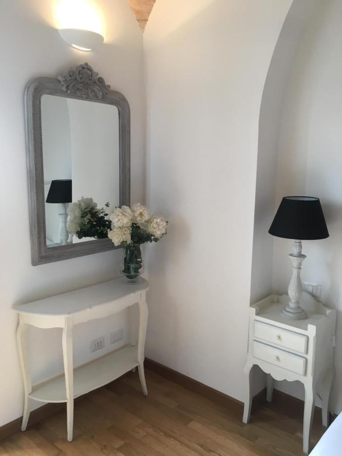 רומא La Finestra Sul Colosseo B&B 1 מראה חיצוני תמונה